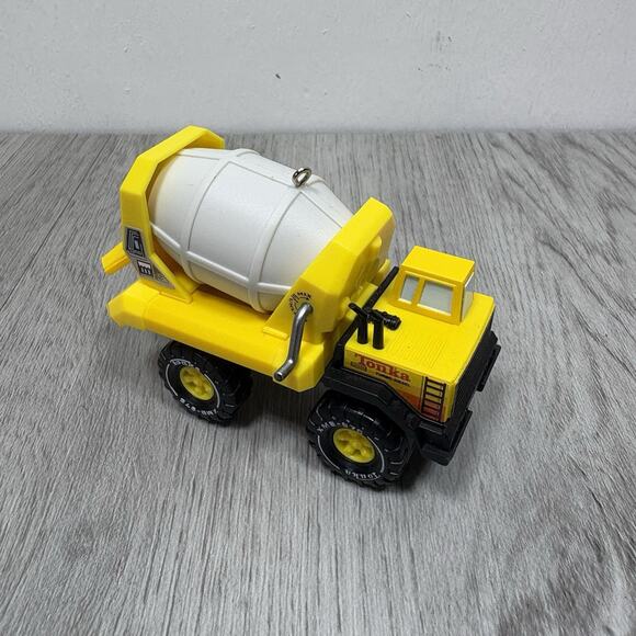 Hallmark Keepsake 2015 Tonka Mighty Cement Mixer Christmas Tree Ornament - Picture 2 of 13